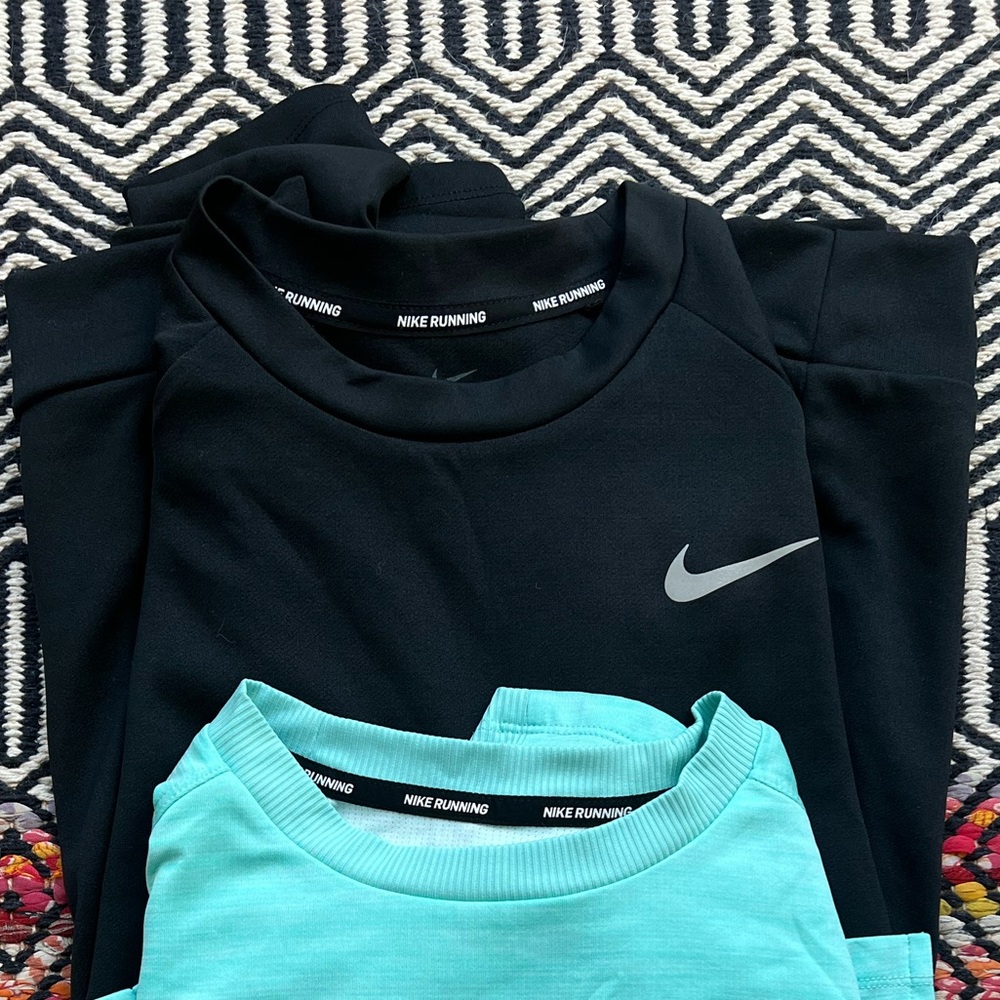 Black Nike pacer running crew neck tee, size M